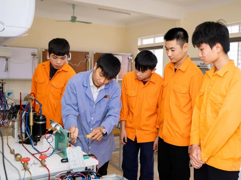 Khóa học nghề máy lạnh, điều hòa không khí chất lượng tại Nghệ An 4